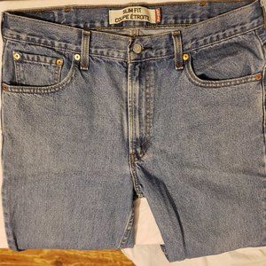 Perfect wash vintage Levi 516 Slim Jeans